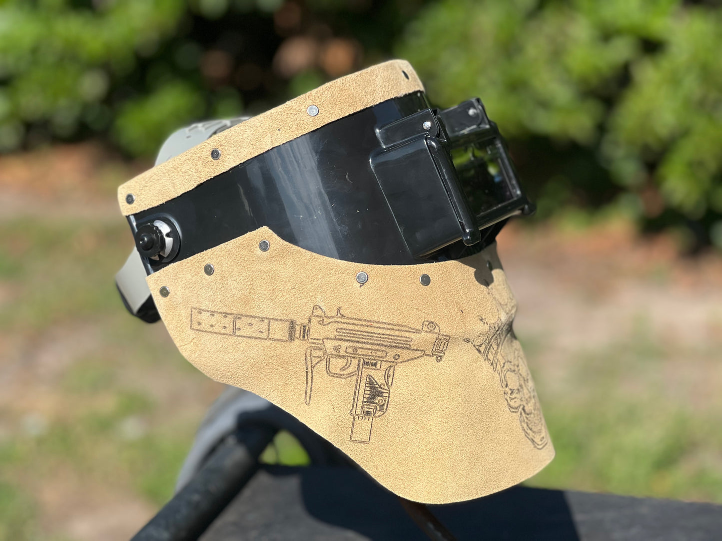 Crown skull chopped tiger hood